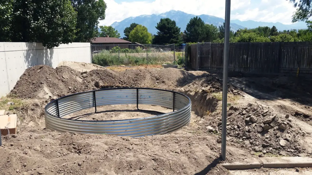 Trampoline pit: digging out